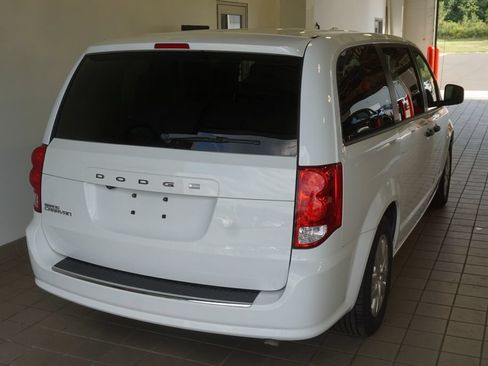 Used 2020 Dodge Grand Caravan SE FWD image 10