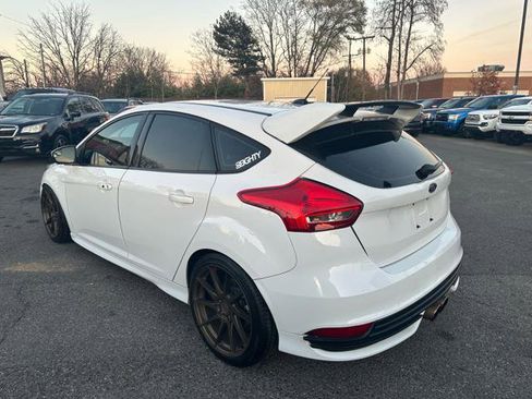 Used 2018 Ford Focus ST image 7
