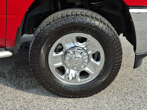 Used 2024 RAM 3500 Tradesman w/ Chrome Appearance Group AWD/4WD image 11