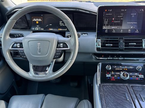 Used 2019 Lincoln Navigator L Reserve image 14