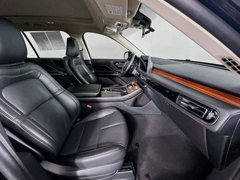 Used 2023 Lincoln Aviator Grand Touring w/ Elements Package Plus image 10