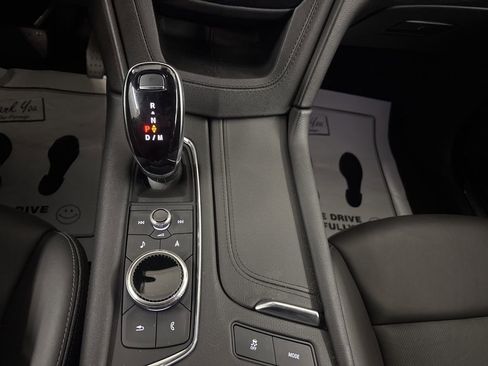 Used 2025 Cadillac XT5 Premium Luxury image 29
