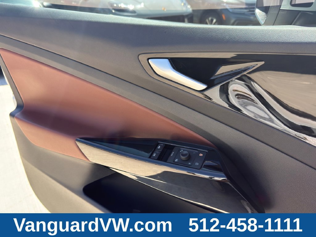Used 2022 Volkswagen ID.4 Pro S w/ Gradient Package RWD image 21