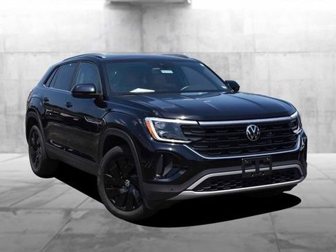Certified 2026 Volkswagen Atlas Cross Sport SE AWD/4WD image 2