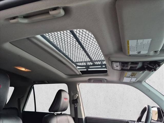 Used 2022 Toyota 4Runner TRD Off-Road Premium AWD/4WD image 14