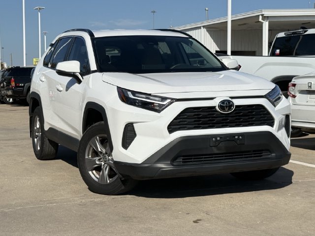 Used 2023 Toyota RAV4 XLE FWD image 2