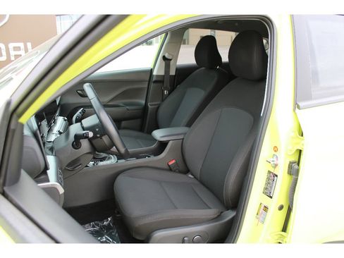 Certified 2025 Hyundai Kona SEL image 11