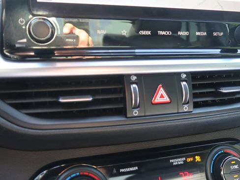 Used 2022 Kia Forte GT image 33