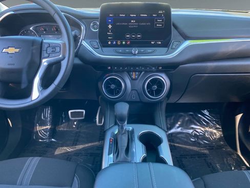Used 2023 Chevrolet Blazer LT w/ Midnight/Sport Edition FWD image 11