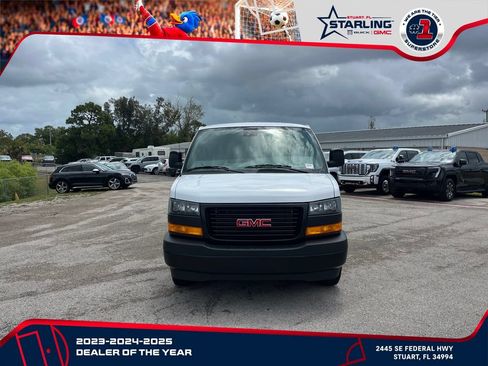New 2026 GMC Savana 2500 RWD image 3
