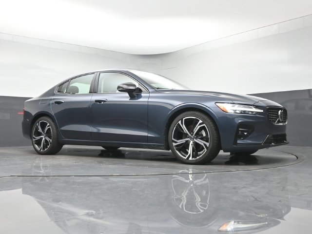 Used 2024 Volvo S60 B5 Core w/ Climate Package FWD image 10