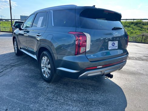Used 2023 Hyundai Palisade SEL FWD image 5