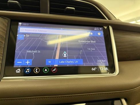 Used 2021 GMC Yukon Denali w/ Denali Premium Package image 24