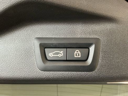 Certified 2022 BMW X5 xDrive40i w/ M Sport Package image 33