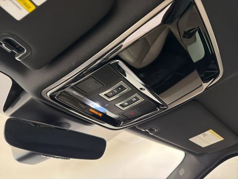 Used 2021 Land Rover Range Rover Sport HSE Dynamic image 18