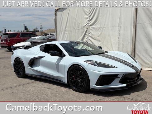 Used 2021 Chevrolet Corvette Stingray Preferred Cpe w/ Z51 Performance Package RWD image 1