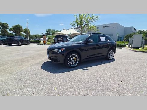Used 2019 Alfa Romeo Stelvio Sport w/ Quick Order Package 22J Sport AWD/4WD image 46