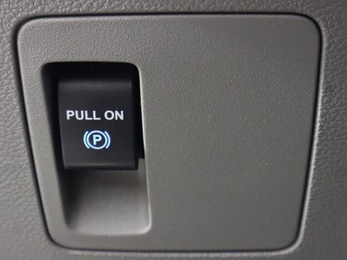 Used 2019 Ford F150 XL w/ Equipment Group 101A Mid AWD/4WD image 11