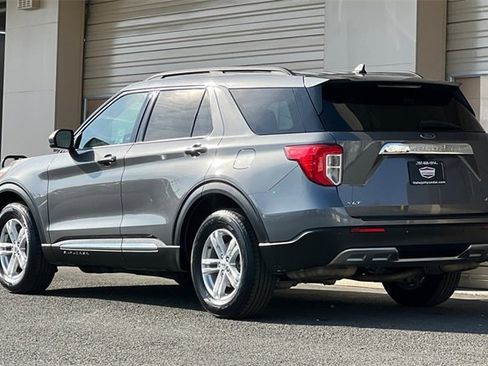 Used 2023 Ford Explorer XLT w/ Equipment Group 202A image 9