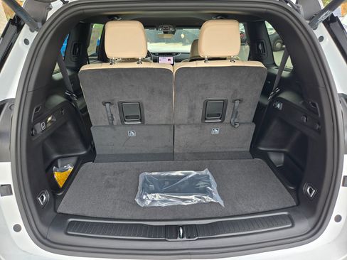 New 2025 Jeep Grand Cherokee L Limited w/ Black Appearance Package image 26