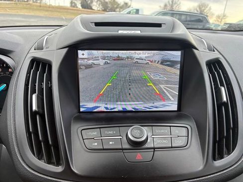 Used 2018 Ford Escape SE w/ SE Sync 3 Package image 14