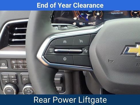 New 2025 Chevrolet Suburban Premier w/ Sun And Tow Package image 17