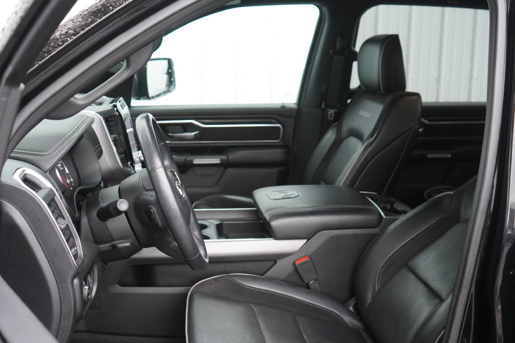 Used 2023 RAM 1500 Laramie AWD/4WD image 12