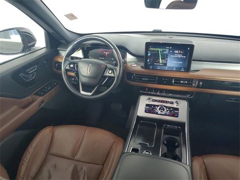 Used 2020 Lincoln Aviator Reserve w/ Elements Package Plus image 6