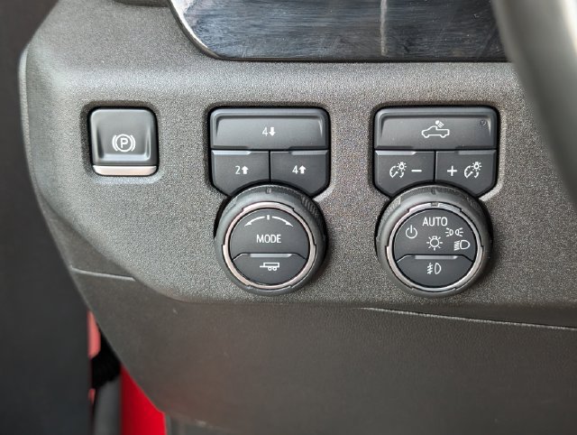Certified 2025 Chevrolet Silverado 2500 LT w/ Convenience Package AWD/4WD image 16