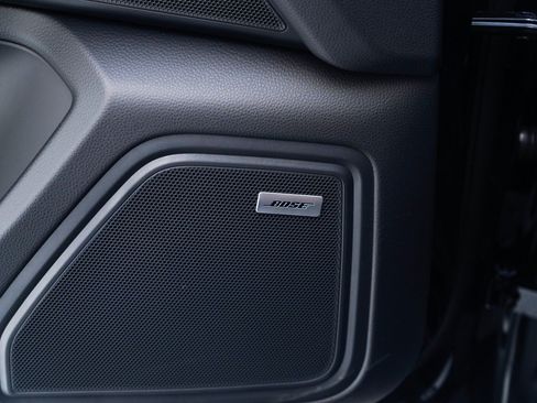 Certified 2026 Porsche Macan AWD/4WD image 23