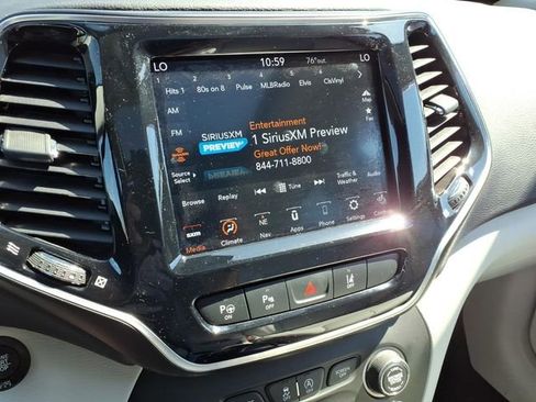 Used 2020 Jeep Cherokee Limited w/ Technology Group AWD/4WD image 31