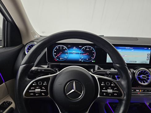 Used 2021 Mercedes-Benz GLA 250 4MATIC image 33