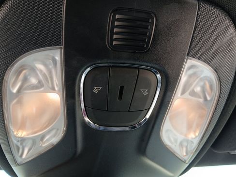 Used 2024 Jeep Compass Latitude AWD/4WD image 18