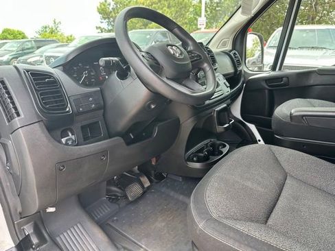 Used 2025 RAM ProMaster 2500 w/ Convenience Group FWD image 15