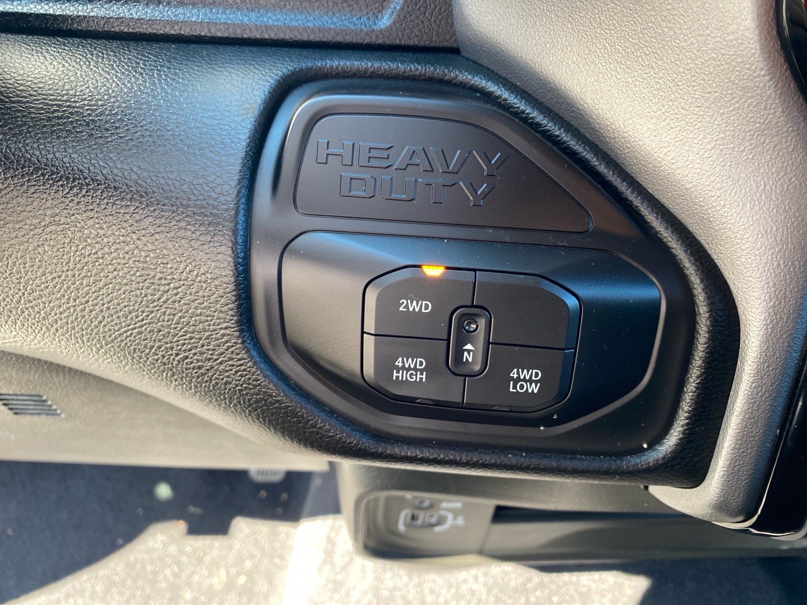 Used 2026 RAM 2500 Laramie AWD/4WD image 12