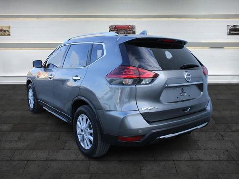Used 2018 Nissan Rogue SV image 7