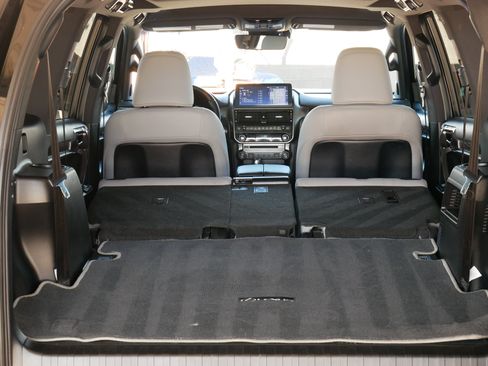 Certified 2023 Lexus GX 460 image 30