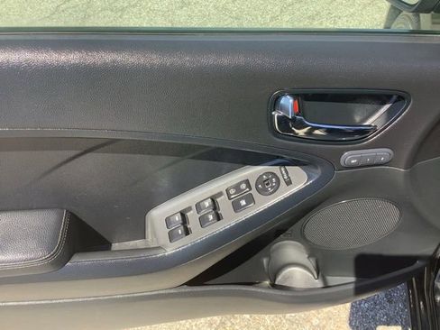 Used 2017 Kia Forte EX w/ EX Premium Plus Package FWD image 10