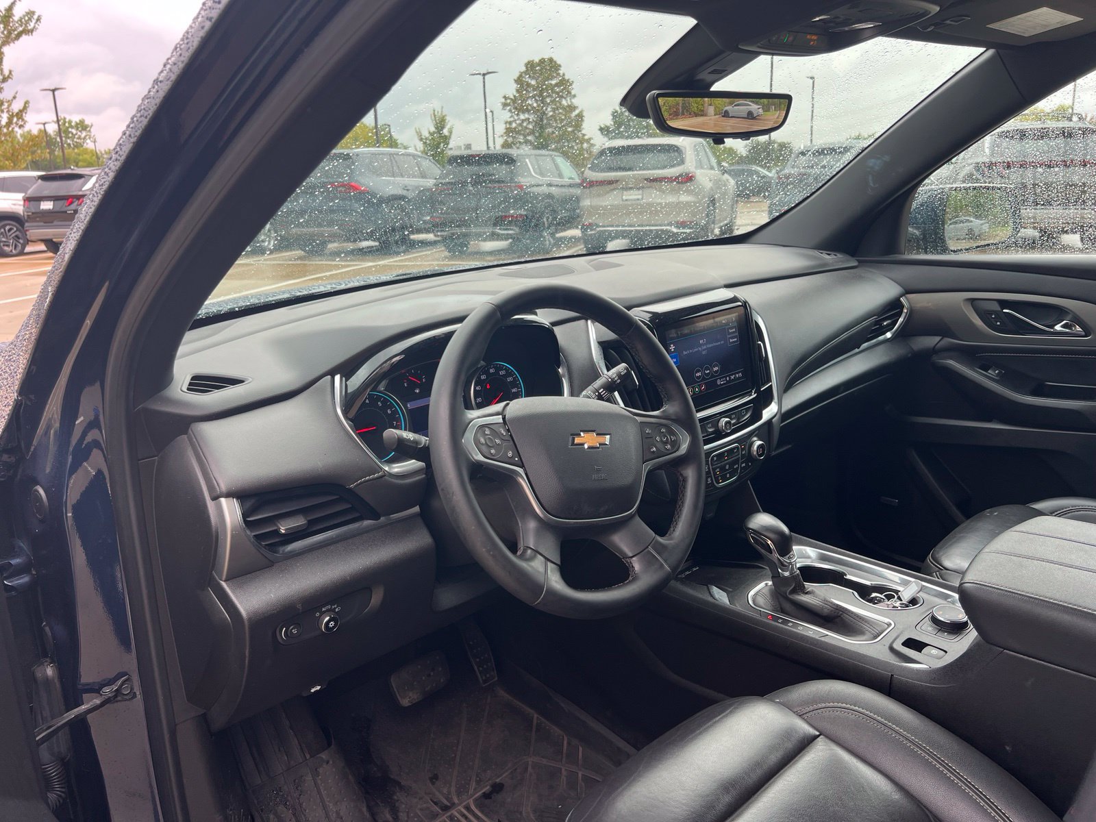 Used 2023 Chevrolet Traverse LT w/ LT Premium Package AWD/4WD image 24
