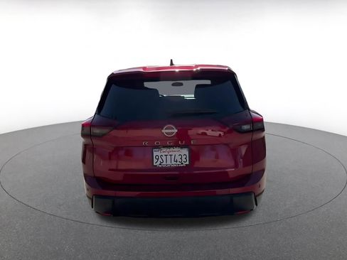 Used 2025 Nissan Rogue SV FWD image 12