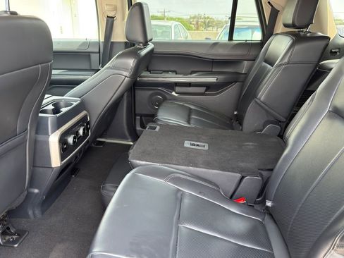 Used 2024 Ford Expedition Max XLT image 30