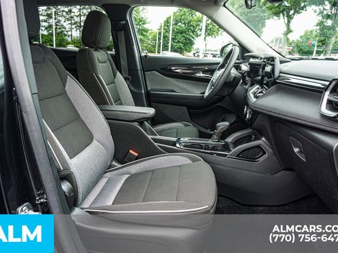 Used 2025 Chevrolet TrailBlazer LT FWD image 24