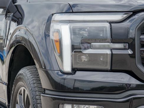 Used 2024 Ford F150 Lariat w/ FX4 Off-Road Package image 3