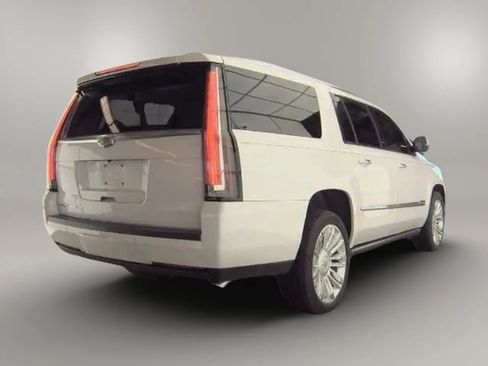 Used 2016 Cadillac Escalade ESV Platinum image 4