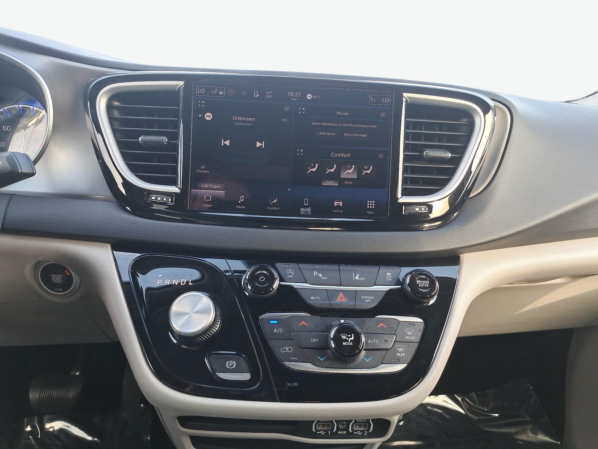 Used 2024 Chrysler Pacifica Touring-L FWD image 19