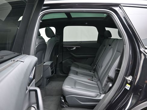 Used 2020 Audi Q7 3.0T Prestige w/ Prestige Package image 10