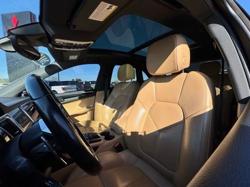 Used 2018 Porsche Macan Base w/ Premium Package Plus image 20