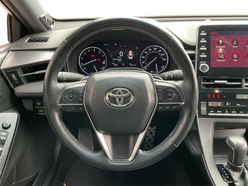 Used 2019 Toyota Avalon Touring image 17