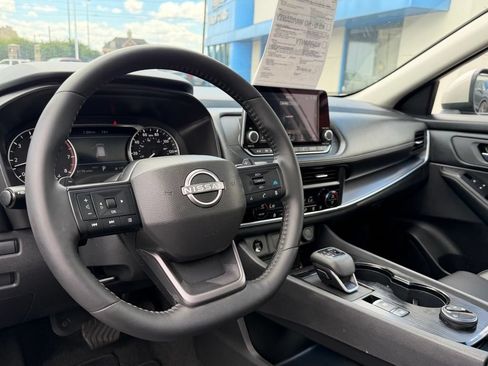 Used 2026 Nissan Rogue SV w/ SV Premium Package AWD/4WD image 15