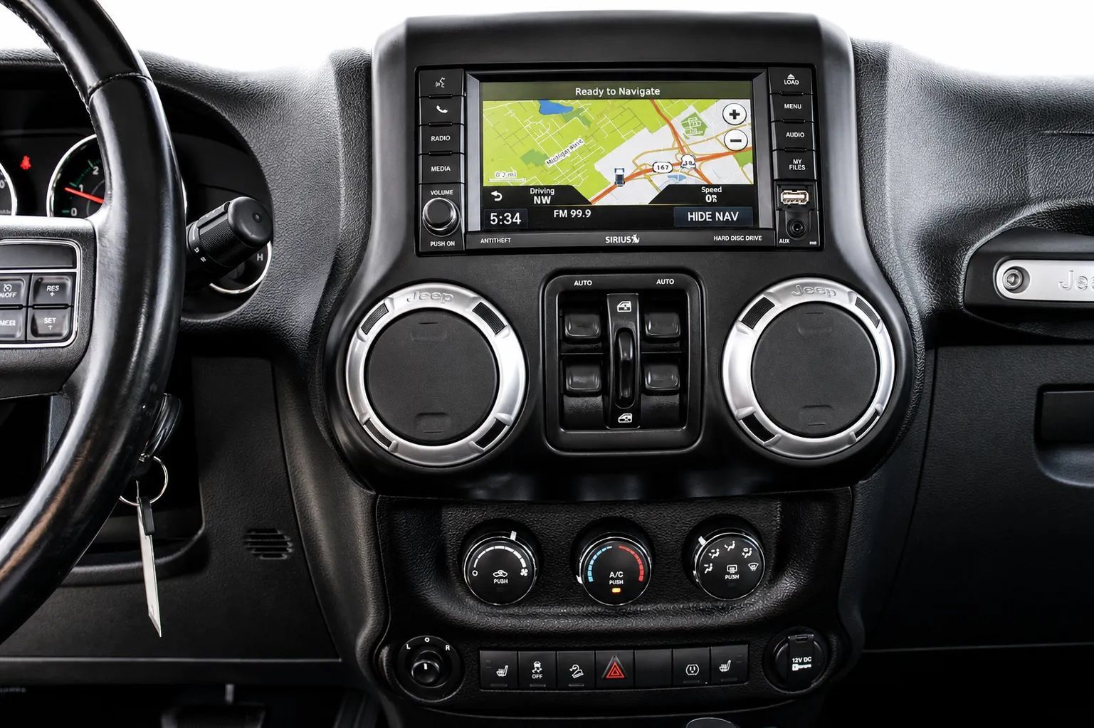 Used 2017 Jeep Wrangler Unlimited Sahara w/ Connectivity Group AWD/4WD image 14